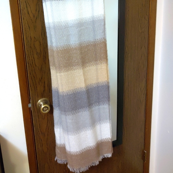 Super Soft Acrylic Scarf - Picture 2 of 3